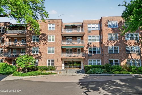 3c-1 Putnam Hl, Greenwich, CT, 06830-5702 | Card Image