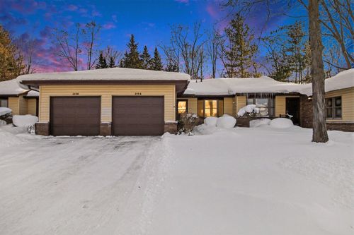 2154 Ter Van Dr Ne, Grand Rapids, MI, 49505-6363 | Card Image