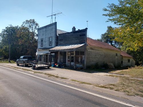 7518 S Crystal Rd, Carson City, MI, 48811-8526 | Card Image