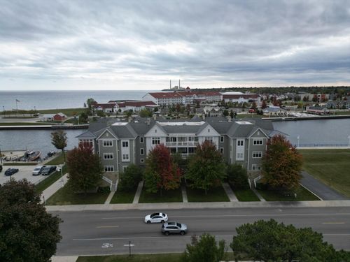 303 Pennsylvania Ave, Sheboygan, WI, 53081-4673 | Card Image