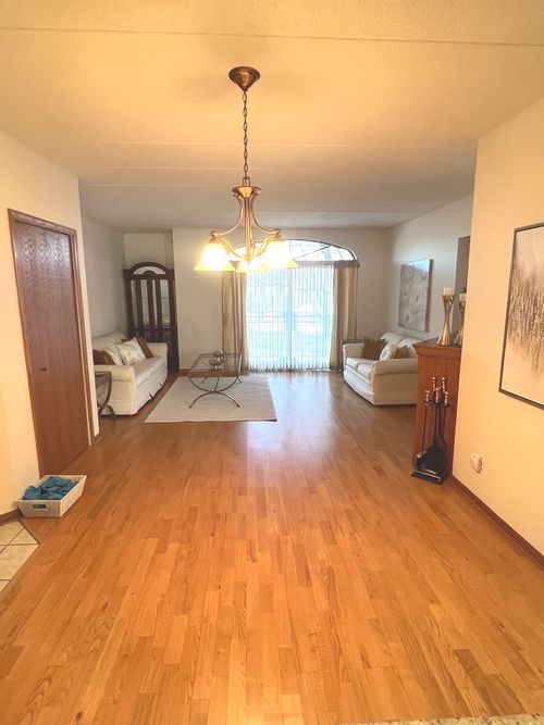 apt-2e-9420 S 77th Ct, Hickory Hills, IL, 60457-2349 | Card Image