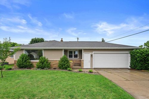 216 S Helen Street, KIMBERLY, WI, 54136 | Card Image