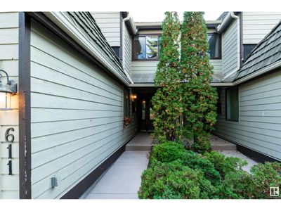 611 Woodbridge Way, Townhouse with 2 bedrooms, 4 bathrooms and null parking in Sherwood Park AB | Image 2