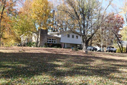 712 N Main St, Milan, IN, 47031-8819 | Card Image