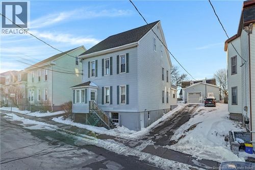 165 Guilford St, Saint John, NB, E2M1V8 | Card Image