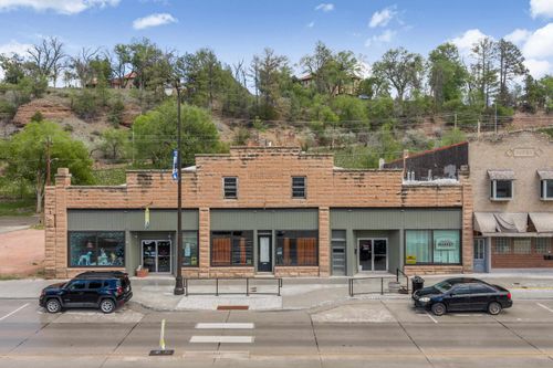 713 N River St, Hot Springs, SD, 57747-1412 | Card Image