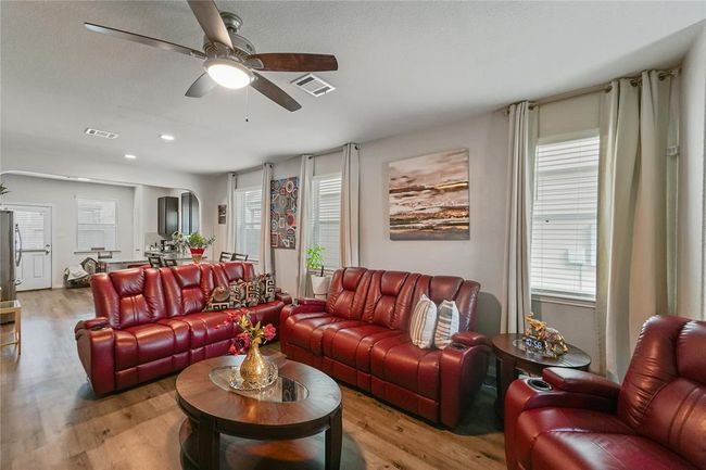 23659 Goodfellow Dr, House other with 4 bedrooms, 3 bathrooms and 2 parking in Spring TX | Image 5
