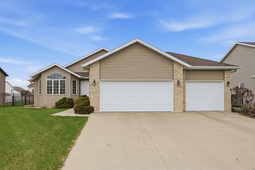 4875 43rd St S, Fargo, ND, 58104-4287 | Card Image