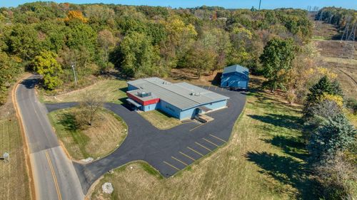 201 Brookley Ave, Jackson, MI, 49202-2301 | Card Image