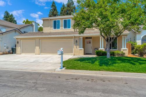 2234 E Serena Ave, Fresno, CA, 93720-3951 | Card Image