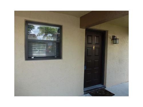 apt-106-21895 Lake Forest Cir, Boca Raton, FL, 33433-3352 | Card Image
