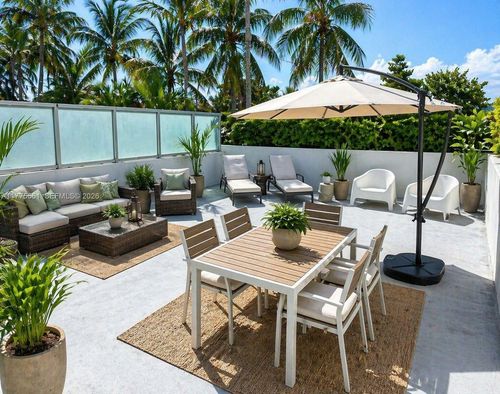 309-2001 Meridian Ave, Miami Beach, FL, 33139-1535 | Card Image