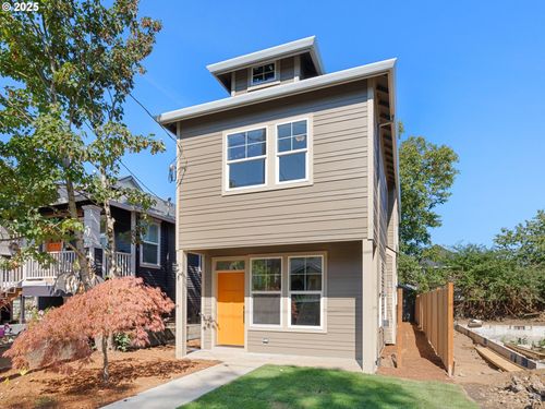 2515 N Winchell St, Portland, OR, 97217-6371 | Card Image