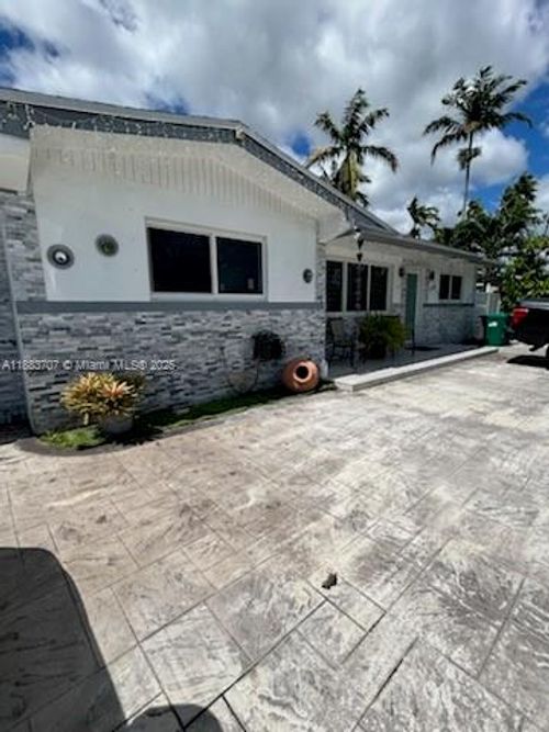 28520 Sw 146th Ave, Homestead, FL, 33033-1611 | Card Image