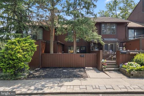 2 Runnemede, NEW HOPE, PA, 18938-1226 | Card Image