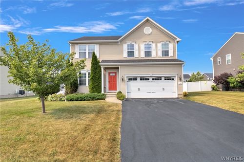 38 Middlebury Ln, Lancaster, NY, 14086-1548 | Card Image