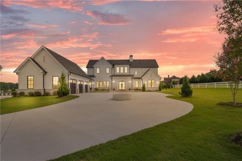 1054 Dee Kennedy Rd, Auburn, GA, 30011-2600 | Card Image