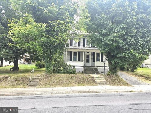 532 E Freedom Ave, BURNHAM, PA, 17009-1305 | Card Image