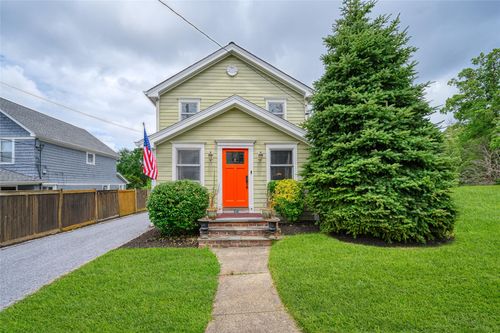 27 Neulist Ave, Port Washington, NY, 11050-4209 | Card Image