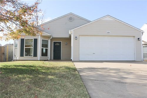 1205 Spring St, Bentonville, AR, 72712-3721 | Card Image