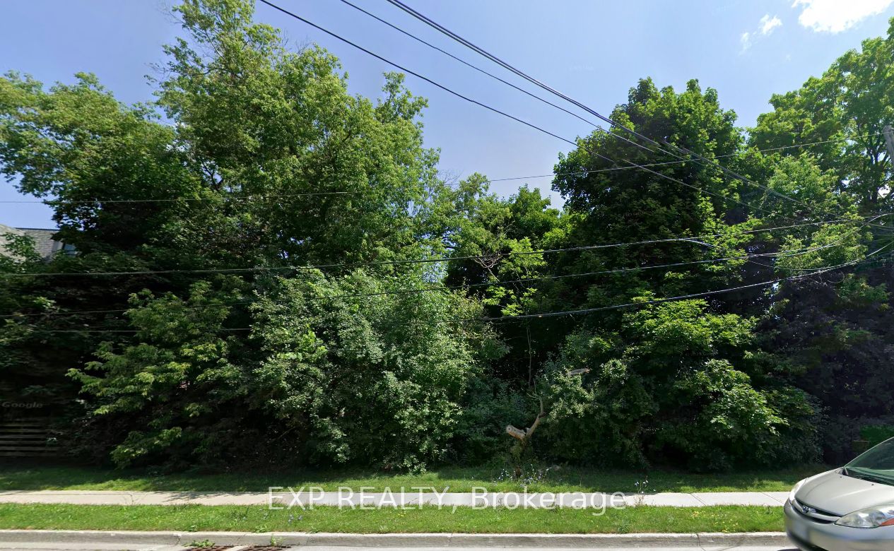 Residential in Richmond Hill 3