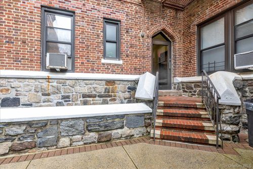 apt-c107-160 Powells Cove Blvd, Whitestone, NY, 11357-1306 | Card Image