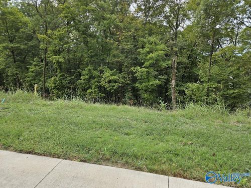 4110 Devon St Se, Huntsville, AL, 35802-1052 | Card Image