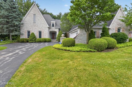 15 Stableside N, Ottawa Hills, OH, 43615-2169 | Card Image