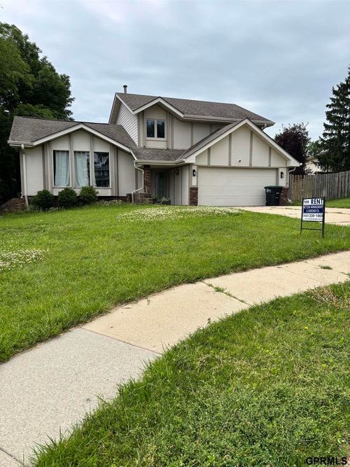 15517 Jones Circle, Omaha, NE, 68154-2736 | Card Image