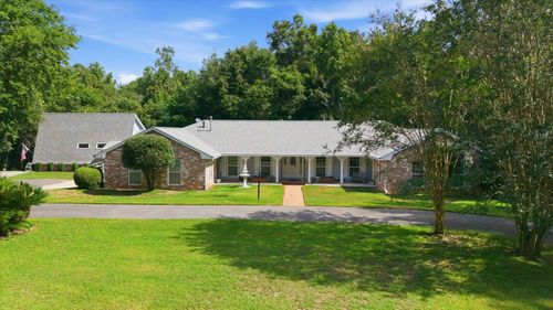 210 Planters Cir, Quincy, FL, 32352-9045 | Card Image