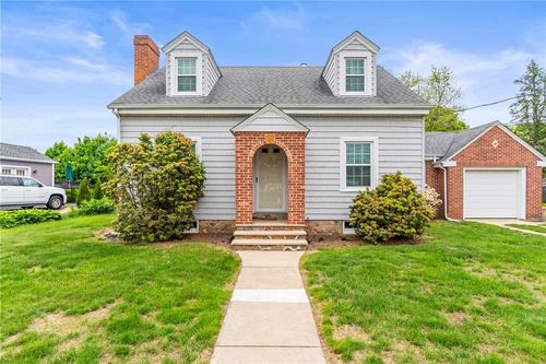 12 Arlington St, Westerly, RI, 02891-3104 | Card Image
