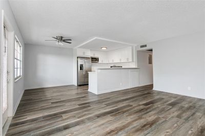 3017 - 3017 Lyndhurst I, Condo with 2 bedrooms, 2 bathrooms and null parking in Deerfield Beach FL | Image 3