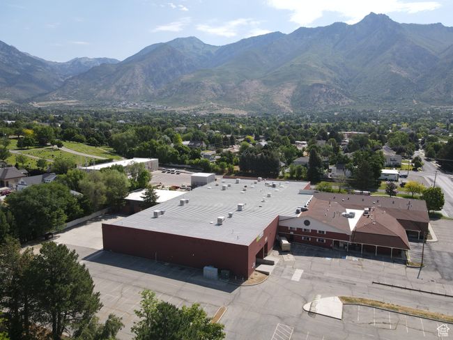 View of mountain background | Image 4