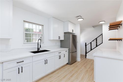 171 Greenbriar Townhouse Way, Las Vegas, NV, 89121-2463 | Card Image