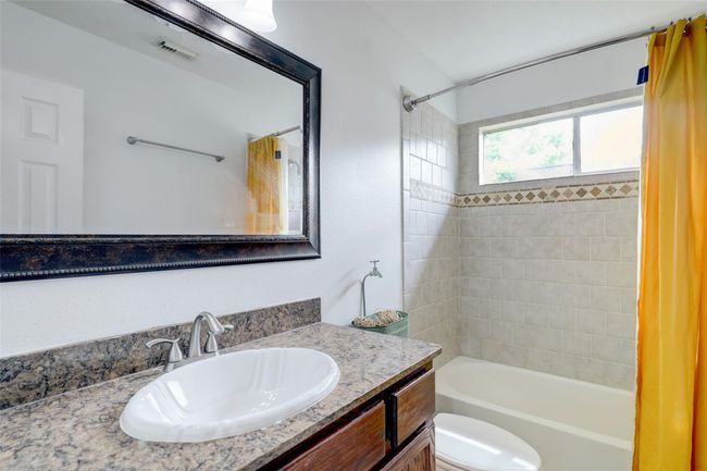 13710 Wheatbridge Dr, House other with 3 bedrooms, 3 bathrooms and 4 parking in Houston TX | Image 19