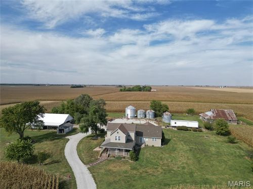 10233 N 17th Ave, Butler, IL, 62015-2115 | Card Image