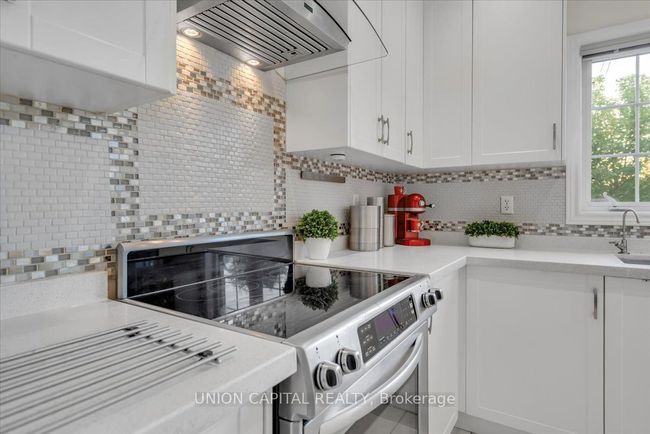 10 Terrance Dr, House other with 5 bedrooms, 5 bathrooms and 4 parking in Markham ON | Image 13