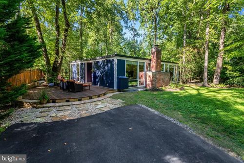 2412 Brentwood Pl, ALEXANDRIA, VA, 22306-2547 | Card Image