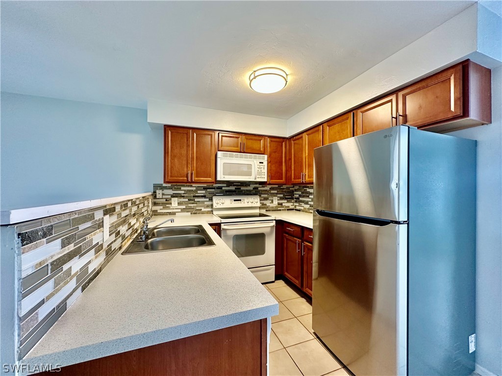 Residential Lease in Fort Myers 3