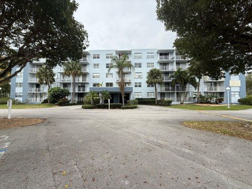 4j-500 Executive Center Dr, West Palm Beach, FL, 33401-4909 | Card Image