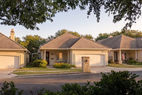 2224 Garden Ct, San Marcos, TX, 78666-4942 | Card Image
