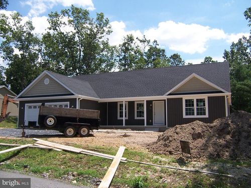 223 Fairview Oaks Ln, BERKELEY SPRINGS, WV, 25411-9000 | Card Image