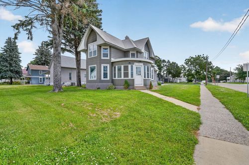 755 Main St, Jesup, IA, 50648-7745 | Card Image