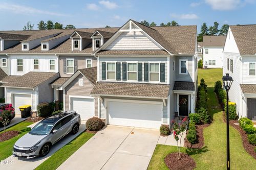 57 Willow Green Dr, Clayton, NC, 27527-8623 | Card Image