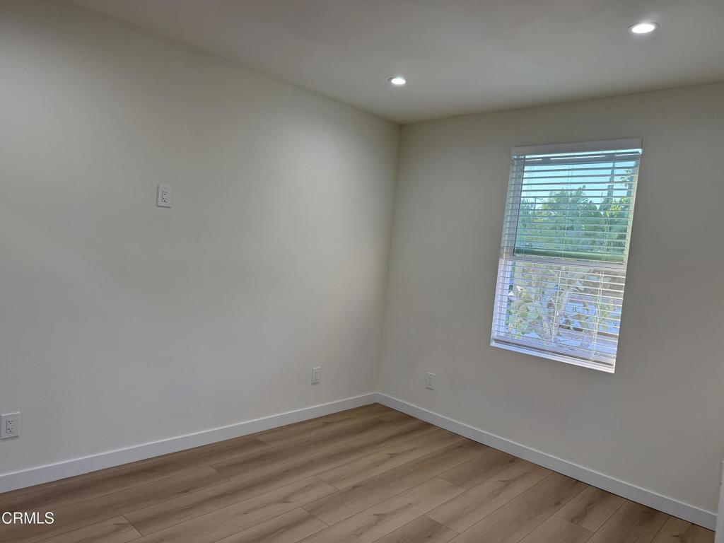 Residential Lease in Woodland Hills 5