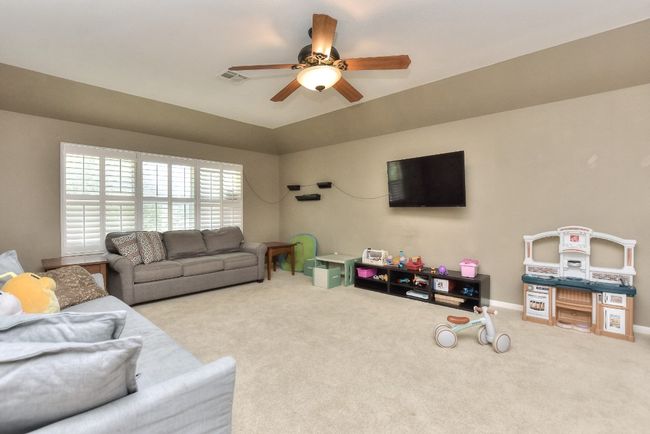Upstairs you will find this huge bonus/game room! | Image 25