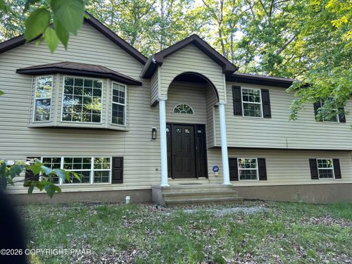 1147 Hunters Woods Dr, East Stroudsburg, PA, 18301-7609 | Card Image