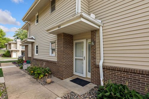 58-942 E Travelers Trl, Burnsville, MN, 55337-2943 | Card Image