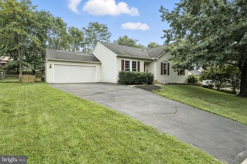 9571 Basilwood Dr, MANASSAS, VA, 20110-7927 | Card Image