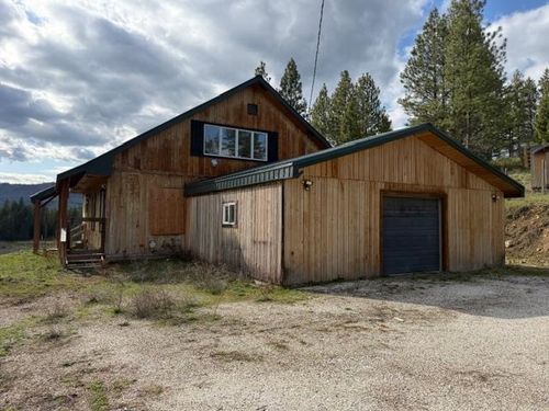 4395 Hesseltine Rd, Valley, WA, 99181-9721 | Card Image